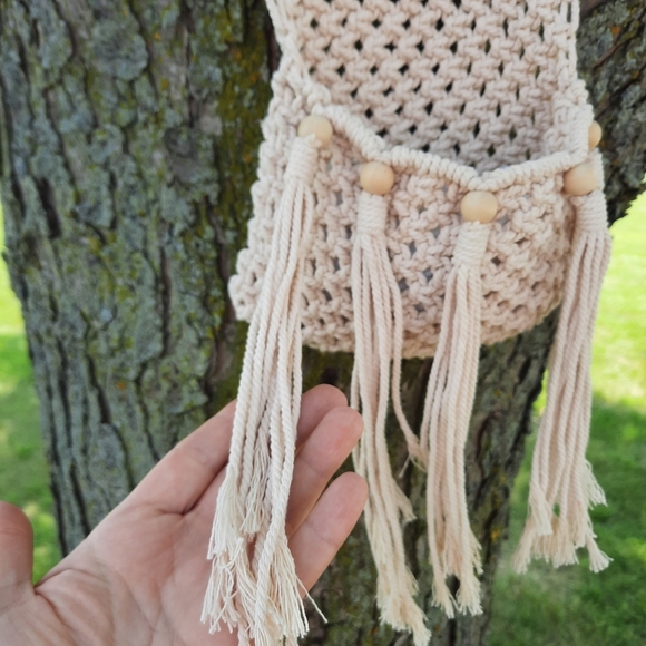 Cream Macrame Woven Wood Bead Fringe Tassles Wall Hanging Pocket Storage - Picture 7 of 10